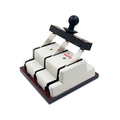 3 Pole Single Throw Knife Switch, 400A